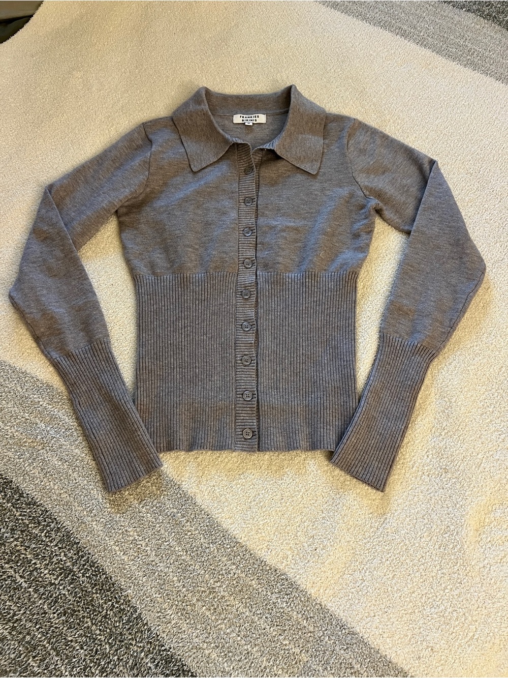 Frankies Bikinis Gray Ribbed Knit Collared Cardigan Top M